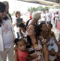 Voluntárias levam lazer e serviços às mães da comunidade de Valéria