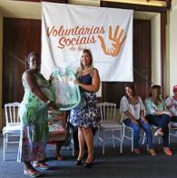 Grávidas recebem enxovais durante ação das Voluntárias Sociais