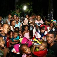 Natal chega mais cedo para 300 crianças carentes de Salvador