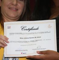 Jovens do Programa Mais Futuro recebem certificados de formação profissional
