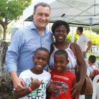 Crianças de creches carentes celebram Natal com Voluntárias Sociais da Bahia