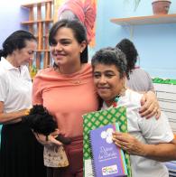 Voluntárias Sociais entregam material escolar em creche de Salvador